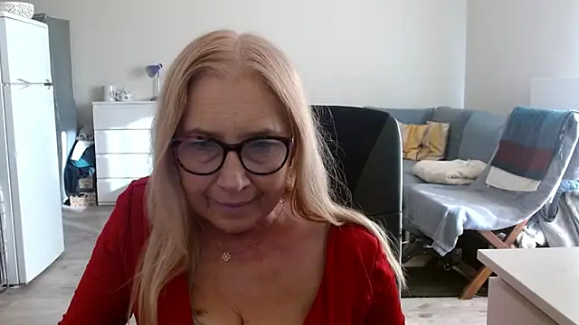 sofia xkiss online show from 7, 3, 2025