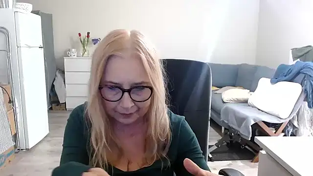 sofia xkiss online show from 12, 3, 2025