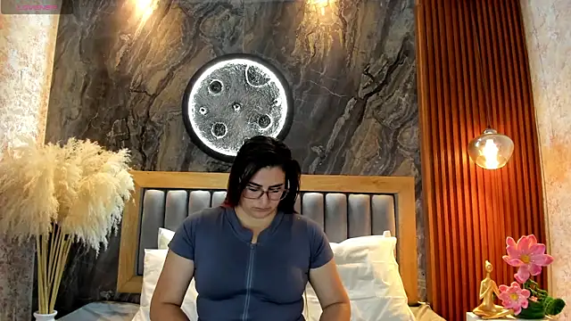 BellaPeers  online show from 24, 4, 2026