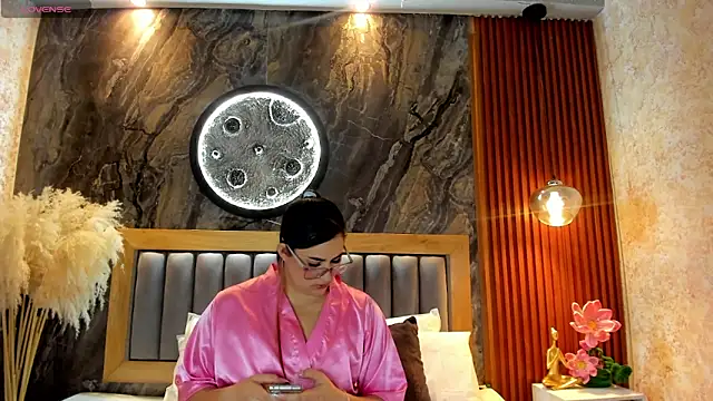 BellaPeers  online show from 25, 4, 2026