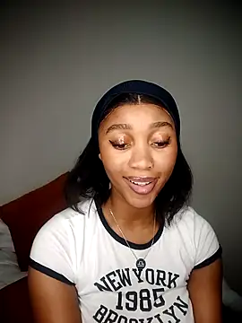 Shria107 online show from 3, 12, 2025