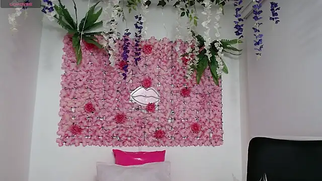 Snapshot of BLONDE_SEXYHOT chatting on 3, 2, 2025 BLONDE SEXYHOT online show from 3, 2, 2025