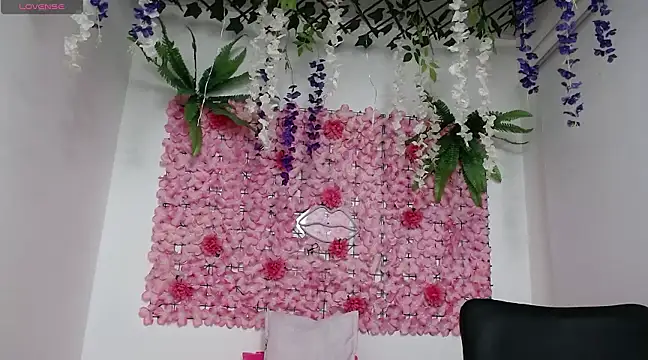 Snapshot of BLONDE_SEXYHOT chatting on 7, 2, 2025 BLONDE SEXYHOT online show from 7, 2, 2025