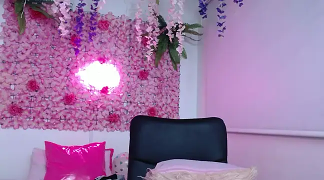 Snapshot of BLONDE_SEXYHOT chatting on 15, 2, 2025 BLONDE SEXYHOT online show from 15, 2, 2025