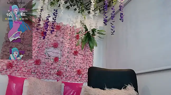 Snapshot of BLONDE_SEXYHOT chatting on 4, 3, 2025 BLONDE SEXYHOT online show from 4, 3, 2025