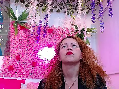 Snapshot of BLONDE_SEXYHOT chatting on 8, 3, 2025 BLONDE SEXYHOT online show from 8, 3, 2025