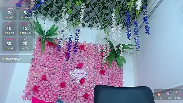 Snapshot of BLONDE_SEXYHOT chatting on 12, 3, 2025 BLONDE SEXYHOT online show from 12, 3, 2025