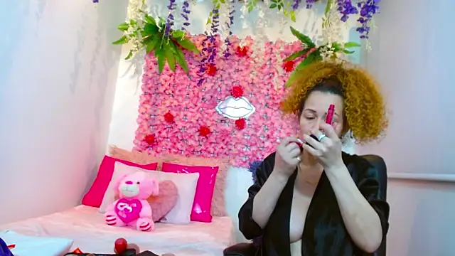 Snapshot of BLONDE_SEXYHOT chatting on 11, 10, 2025 BLONDE SEXYHOT online show from 11, 10, 2025