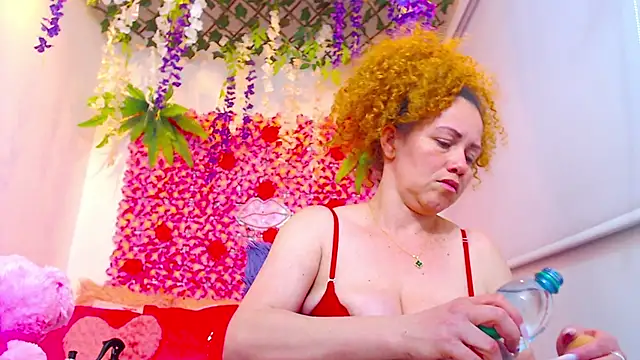 Snapshot of BLONDE_SEXYHOT chatting on 7, 11, 2025 BLONDE SEXYHOT online show from 7, 11, 2025