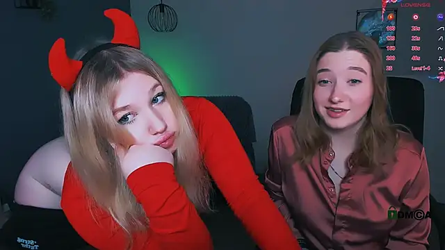 juli kisss online show from 1, 2, 2025