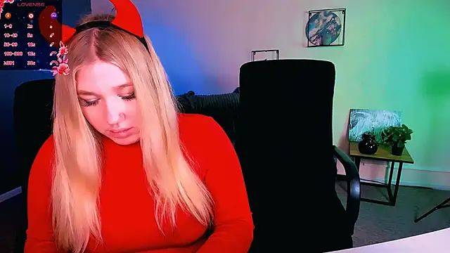 juli kisss online show from 8, 2, 2025