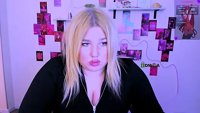 juli kisss online show from 5, 3, 2026