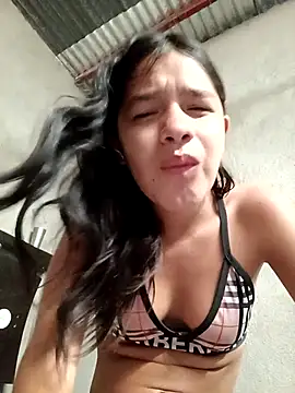 Snapshot of Little_Pau_Dirty chatting on 1, 11, 2025 Little Pau Dirty online show from 1, 11, 2025