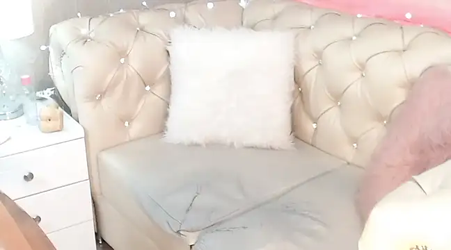 Barbie Fox online show from 19, 2, 2025