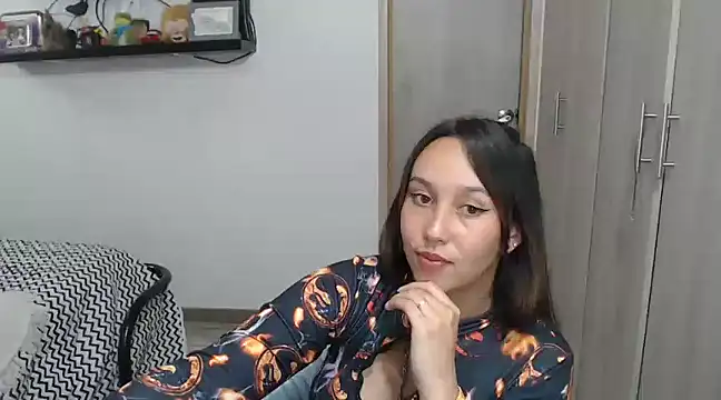 Skarlet Adams28 online show from 14, 1, 2025