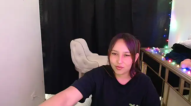 Skarlet Adams28 online show from 20, 1, 2025