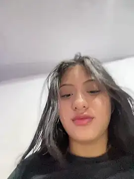 Estefanii- online show from 27, 2, 2025