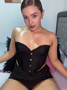 Melanyprada online show from 5, 6, 2026