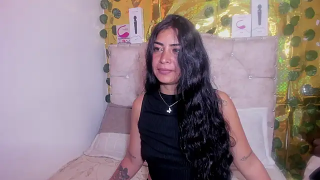 Snapshot of cristalconnorr chatting on 18, 5, 2026 cristalconnorr online show from 18, 5, 2026
