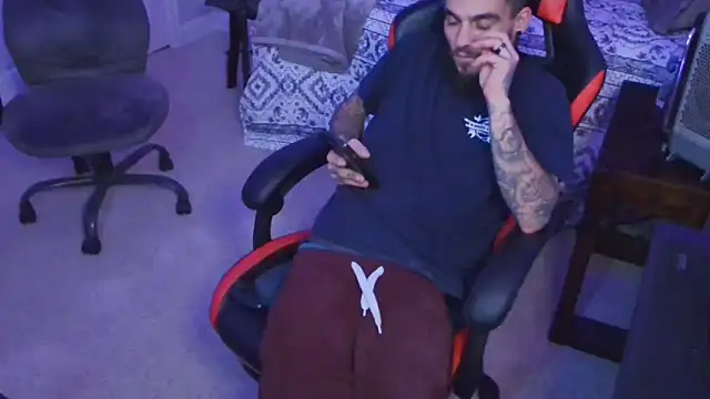 Snapshot of XMeF10 chatting on 25, 1, 2025 XMeF10 online show from 25, 1, 2025