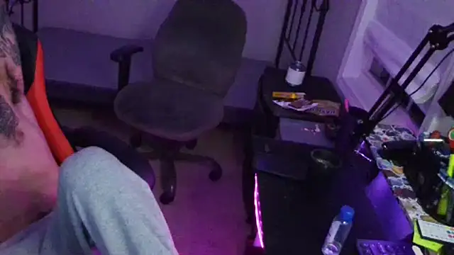 Snapshot of XMeF10 chatting on 15, 2, 2025 XMeF10 online show from 15, 2, 2025