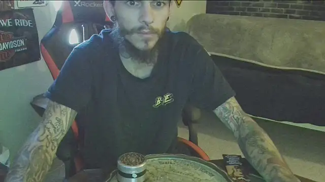 Snapshot of XMeF10 chatting on 2, 3, 2025 XMeF10 online show from 2, 3, 2025