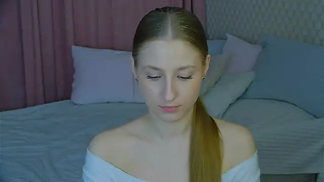 BritneyCruze online show from 5, 3, 2025