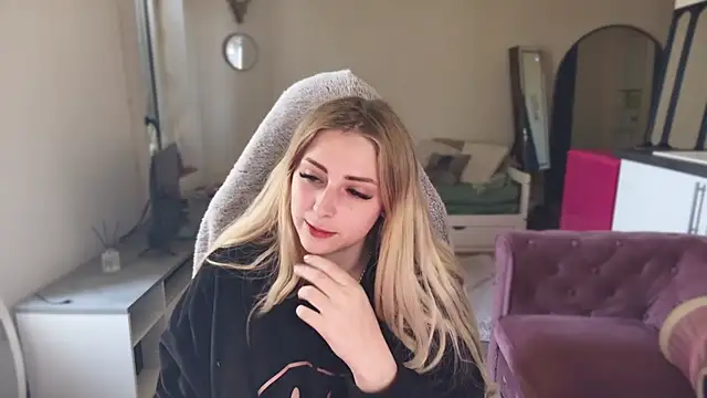 ce leste   online show from 6, 3, 2025