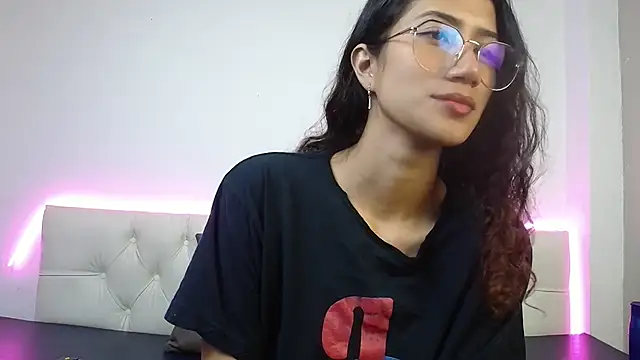 Snapshot of KaitlynLoveCam chatting on 14, 3, 2025 KaitlynLoveCam online show from 14, 3, 2025