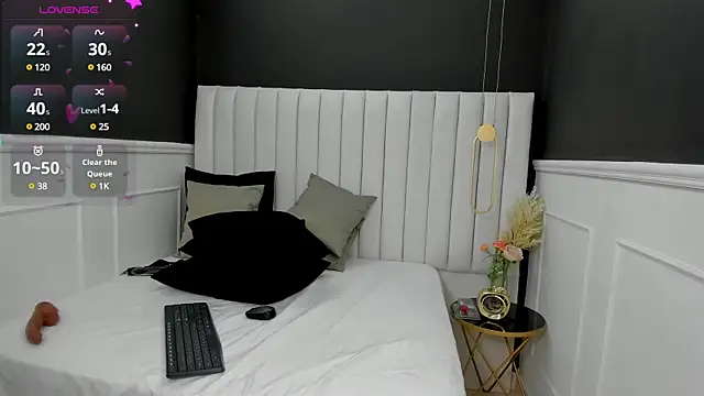 Snapshot of chloe_zulay chatting on 9, 2, 2025 chloe zulay online show from 9, 2, 2025