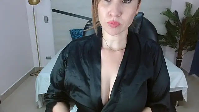 adhara cortez online show from 6, 7, 2026