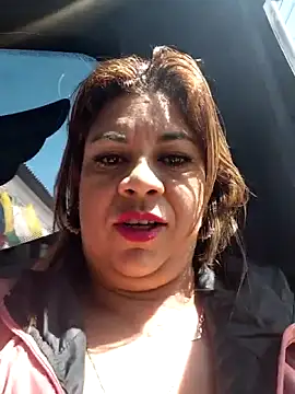 Snapshot of Laura-Hernandez chatting on 20, 5, 2026 Laura-Hernandez online show from 20, 5, 2026