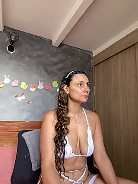 MafeeRoss online show from 7, 4, 2026