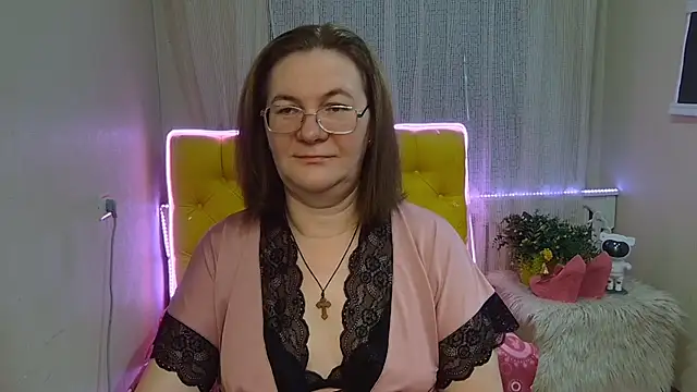 HolyMilfa online show from 1, 2, 2025