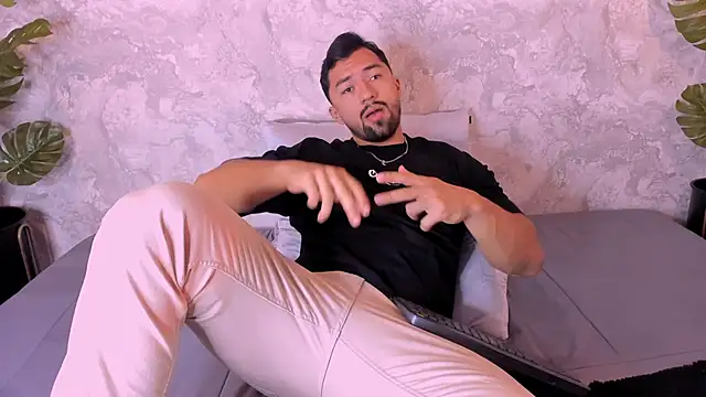 Snapshot of Regan__ chatting on 13, 3, 2025 Regan online show from 13, 3, 2025