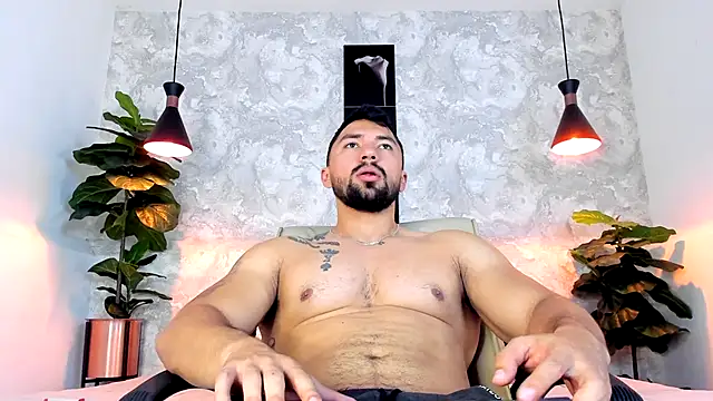 Snapshot of Regan__ chatting on 26, 11, 2025 Regan online show from 26, 11, 2025