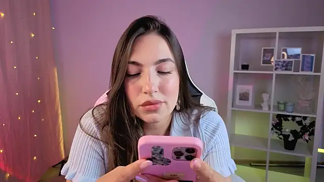 MelissaLovvv online show from 20, 6, 2026