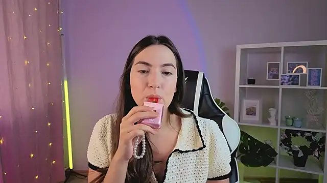 MelissaLovvv online show from 9, 7, 2026