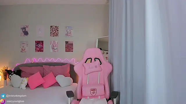 Snapshot of Kate_Clover chatting on 22, 3, 2025 Kate Clover online show from 22, 3, 2025