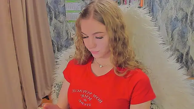 Snapshot of JuxxxsyBunx chatting on 30, 11, 2025 JuxxxsyBunx online show from 30, 11, 2025