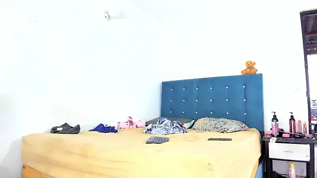 Snapshot of daamonxxx19 chatting on 19, 10, 2025 daamonxxx19 online show from 19, 10, 2025