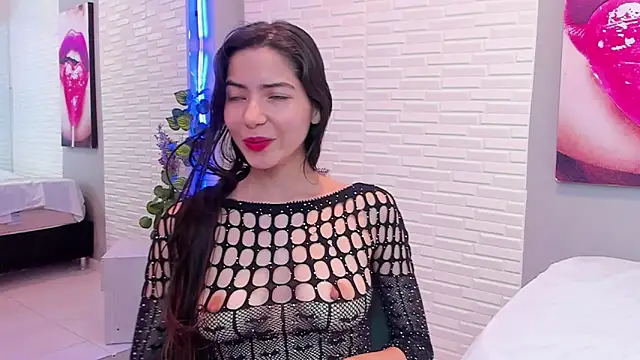 sweetieandjuicyy online show from 13, 3, 2025