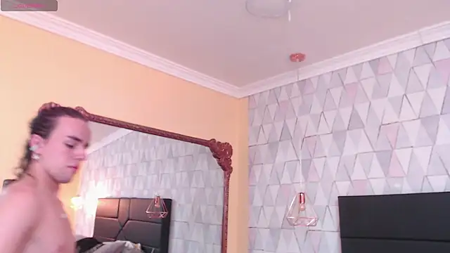 JustinePerry online show from 1, 2, 2025