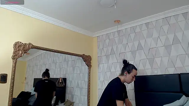 JustinePerry online show from 9, 3, 2025