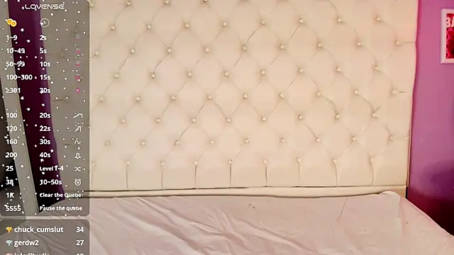 Trixiroy online show from 15, 2, 2025