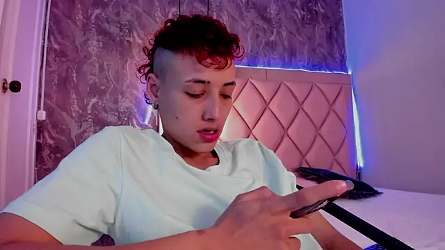 Snapshot of megan_100 chatting on 19, 1, 2025 megan 100 online show from 19, 1, 2025