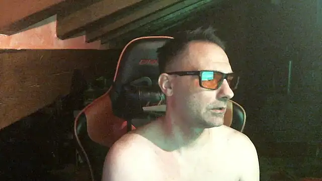 Snapshot of 6996horus chatting on 9, 10, 2025 6996horus online show from 9, 10, 2025