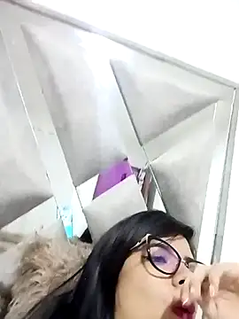 Snapshot of evelingjoyy chatting on 19, 12, 2025 evelingjoyy online show from 19, 12, 2025