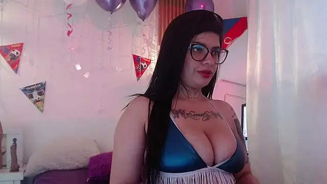 evelingjoyy online show from 12, 7, 2026