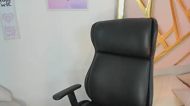 LanaJones  online show from 28, 5, 2026